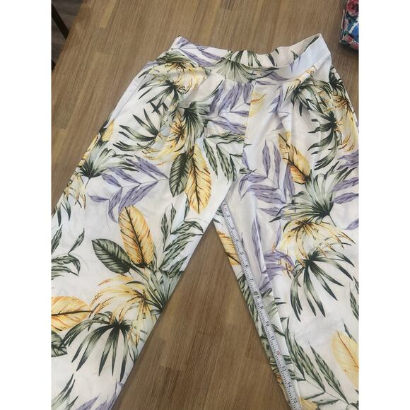 Philosophy Flowy Stretch Pants|Floral Tropical Design|Size Medium - Picture 3 of 9